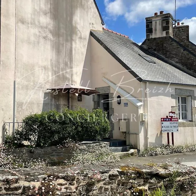 Le Gite De Louise Landebaeron Casa de Férias